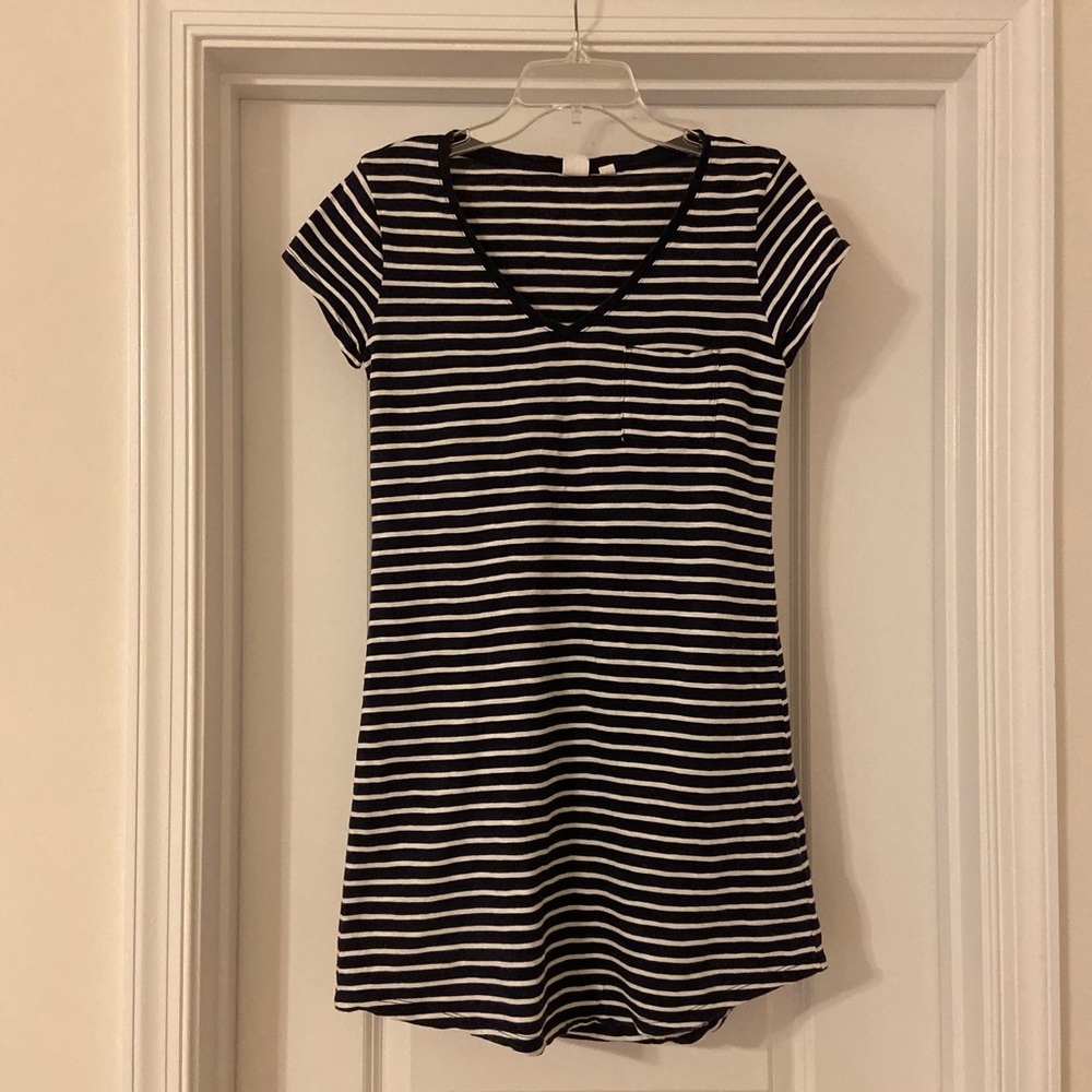 Gap navy striped tshirt dress